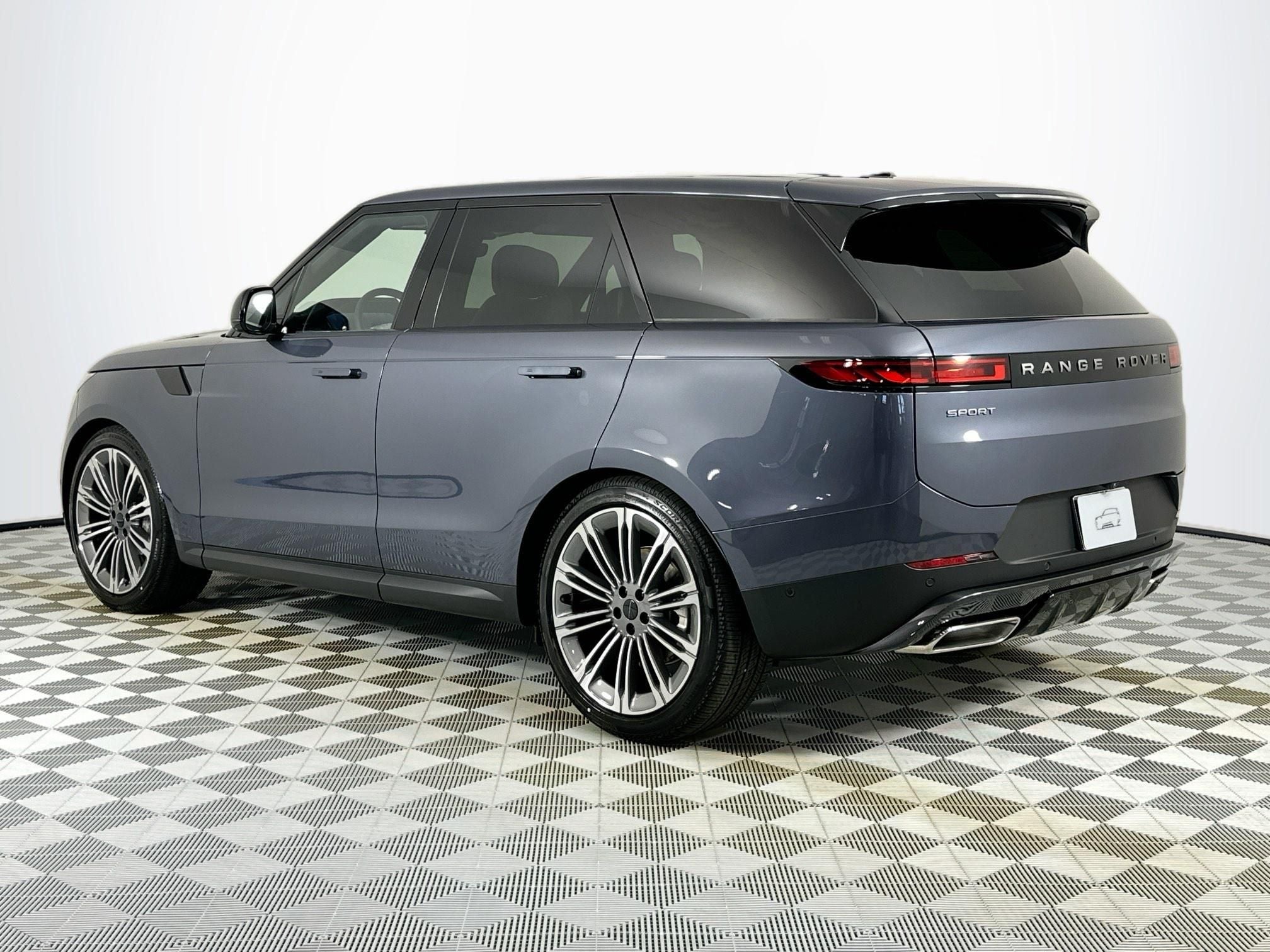2026 Land Rover Range Rover Sport SE