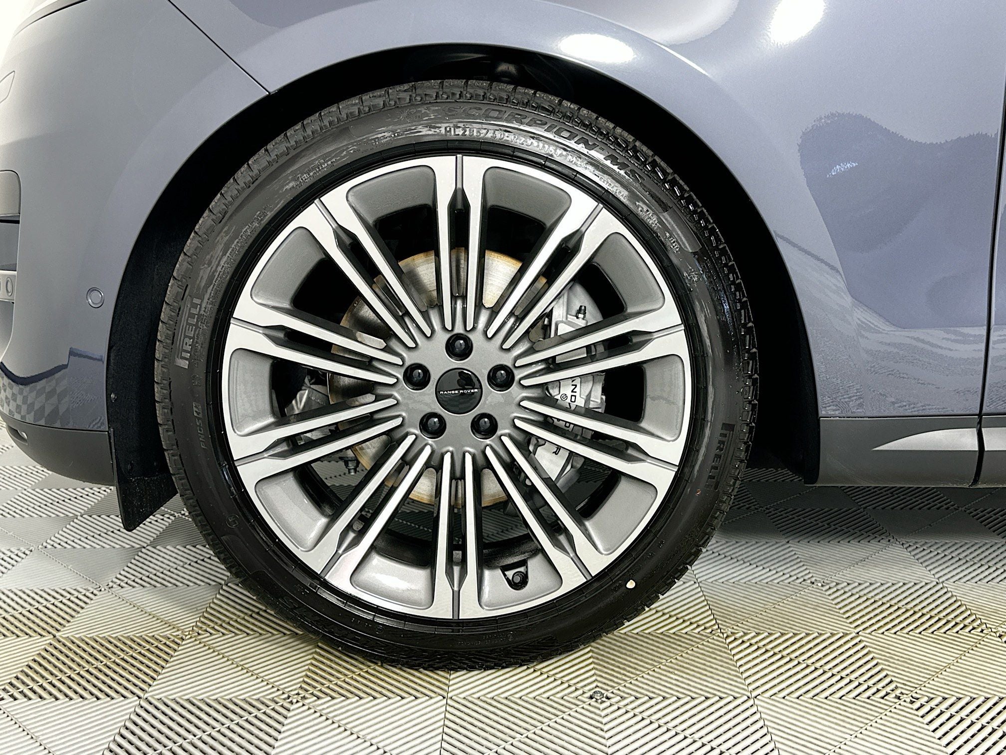 2026 Land Rover Range Rover Sport SE