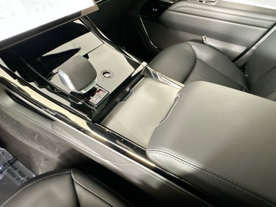 2026 Land Rover Range Rover Sport SE