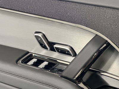 2026 Land Rover Range Rover Sport SE