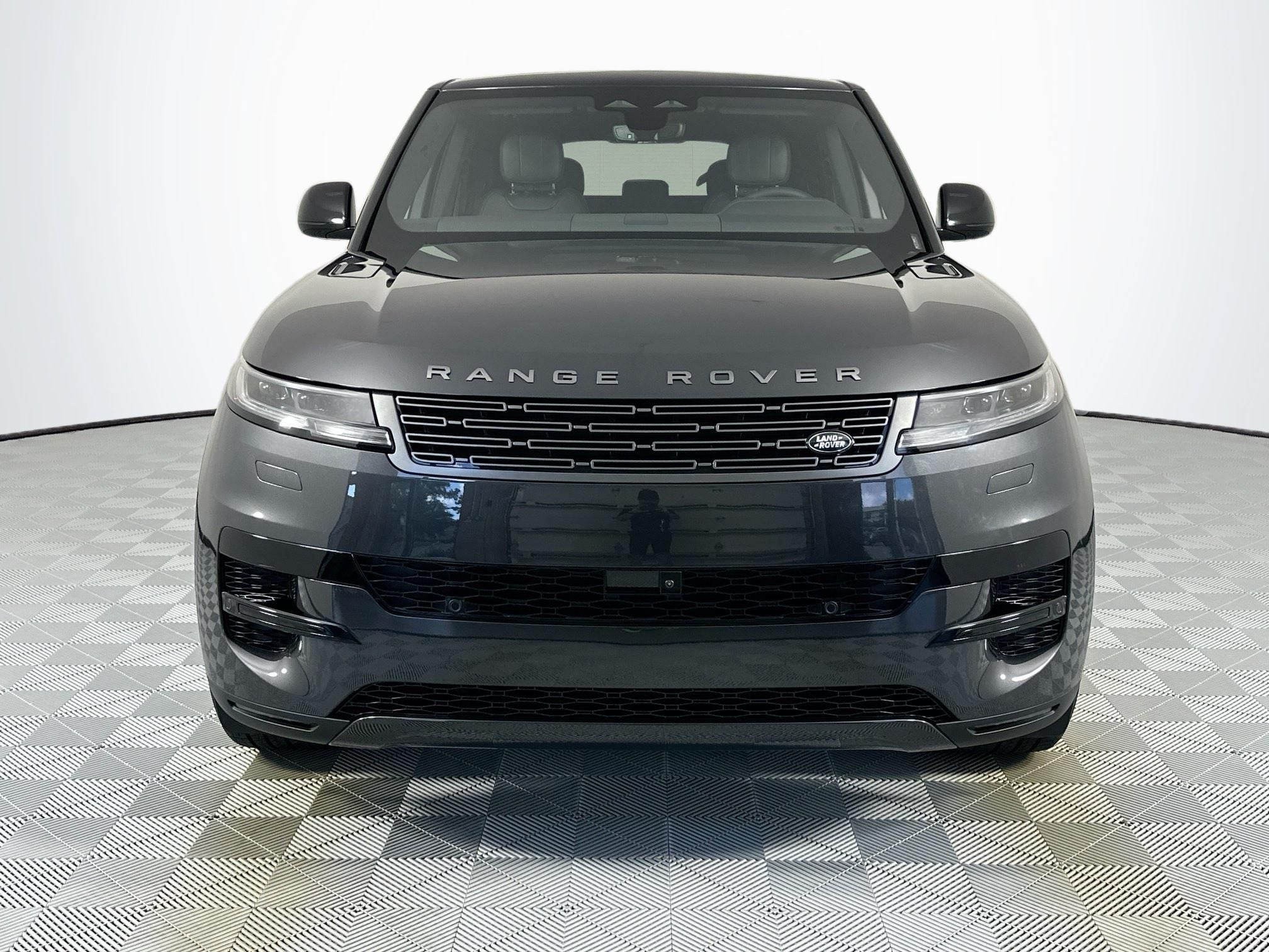 2026 Land Rover Range Rover Sport SE