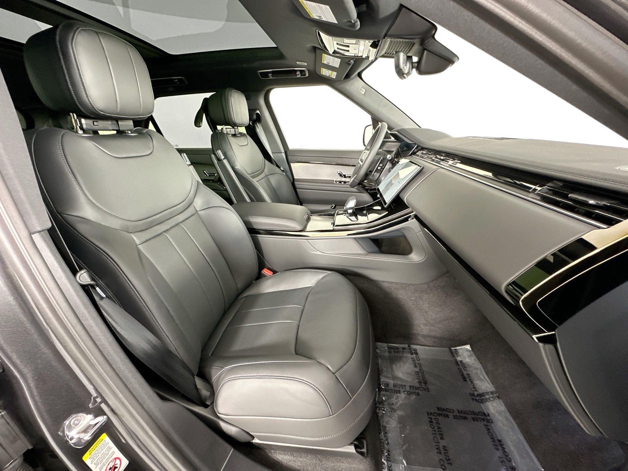 2026 Land Rover Range Rover Sport SE