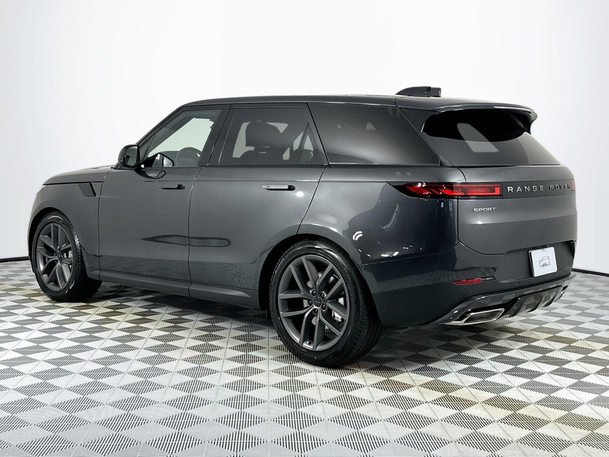 2026 Land Rover Range Rover Sport SE