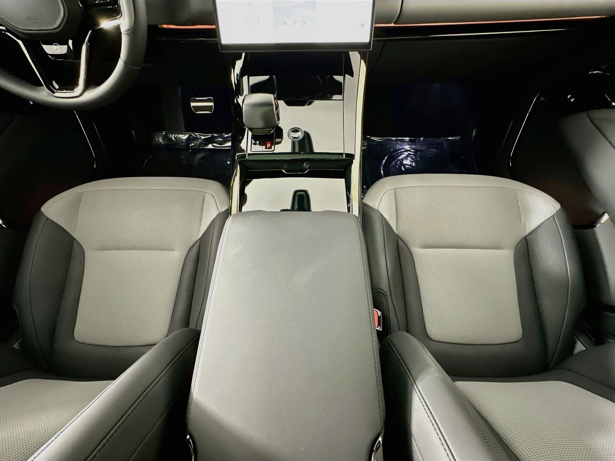 2026 Land Rover Range Rover Sport SV