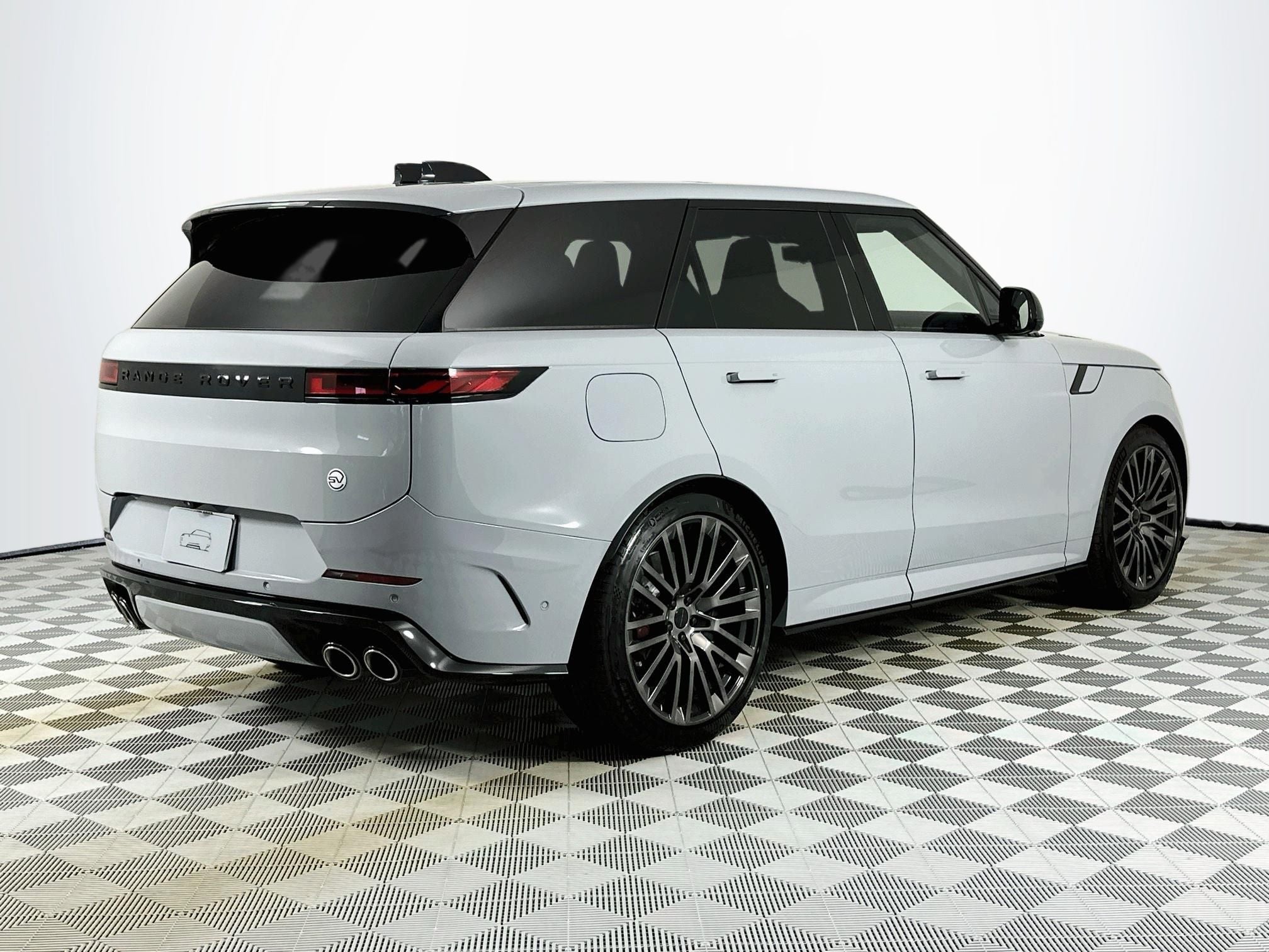 2026 Land Rover Range Rover Sport SV