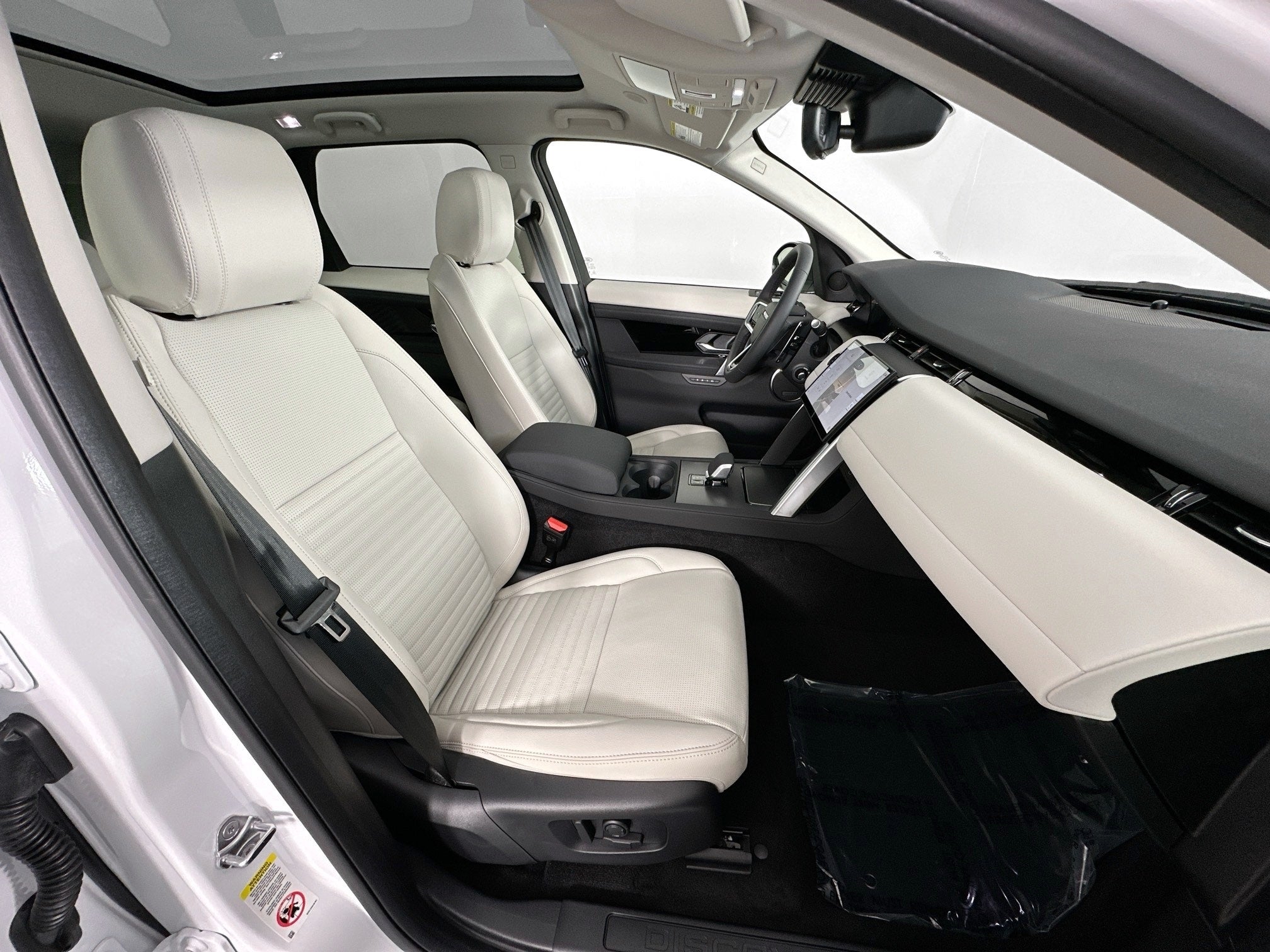 2025 Land Rover Discovery Sport S