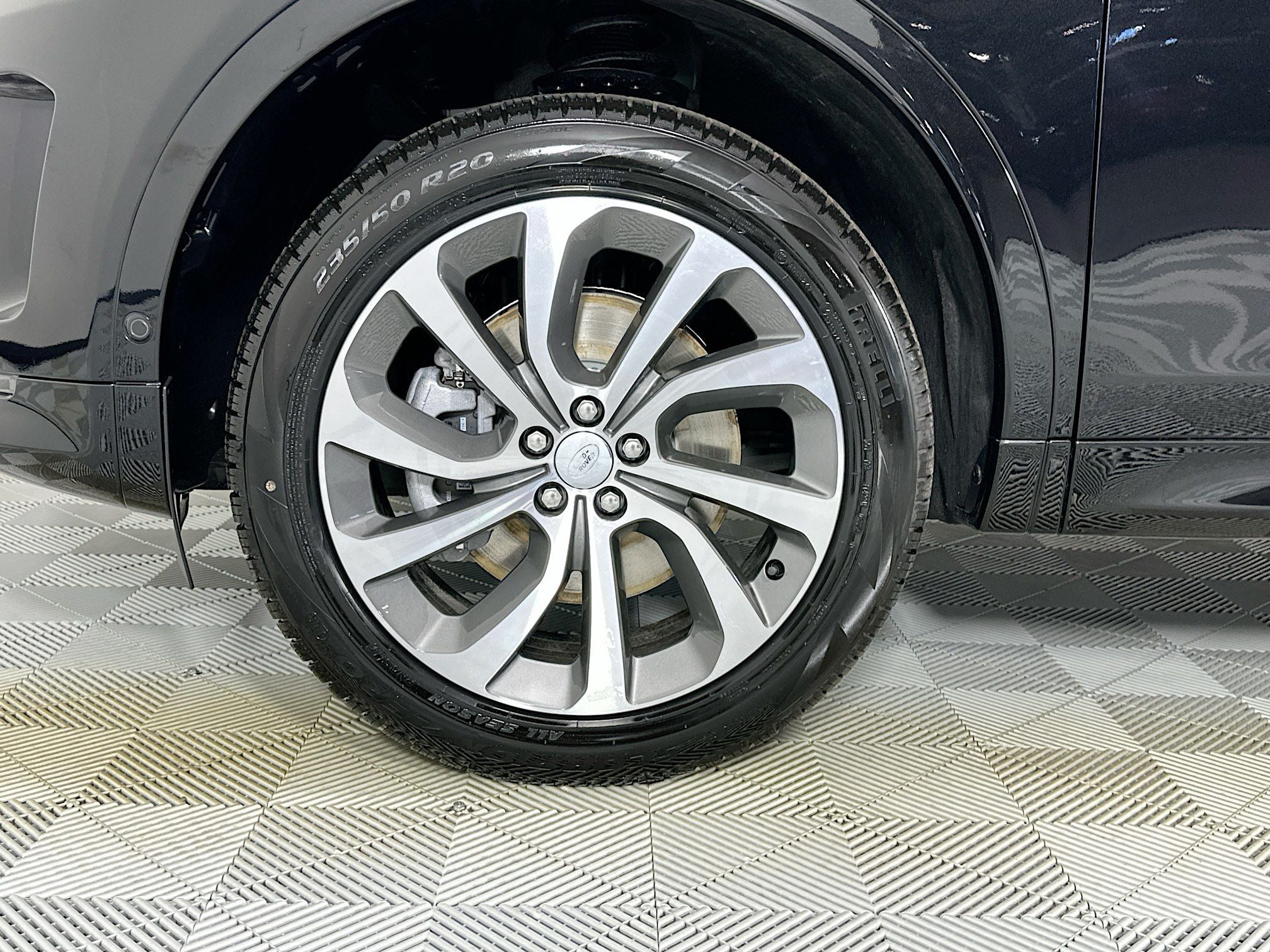 2025 Land Rover Discovery Sport S