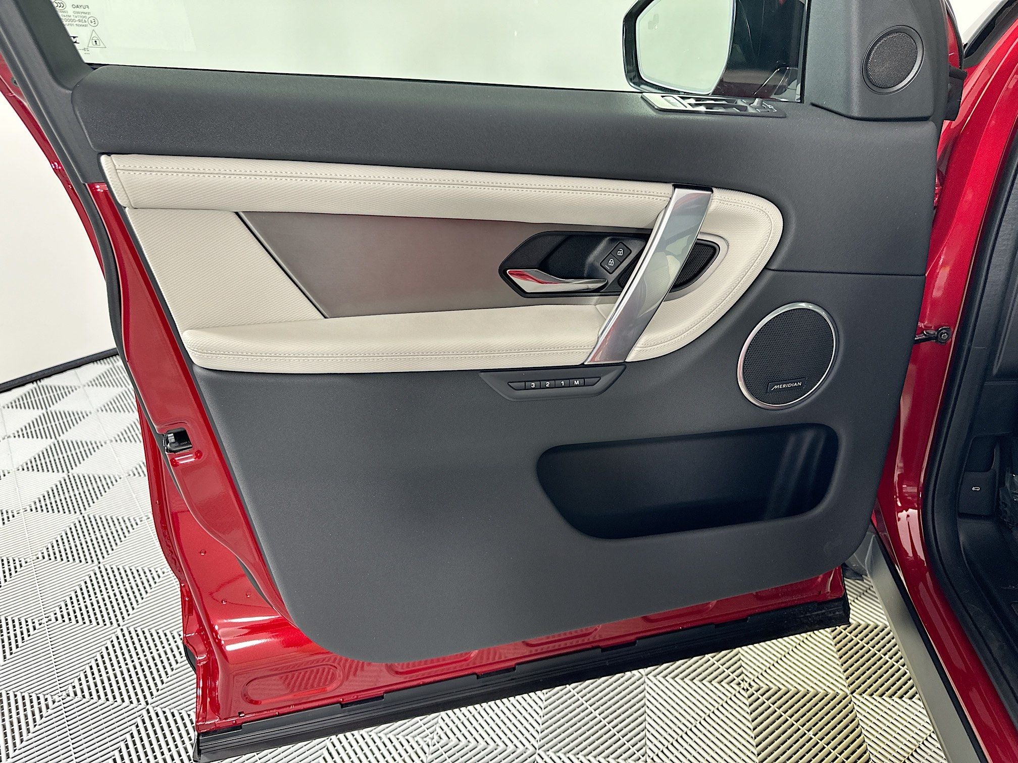 2026 Land Rover Discovery Sport Landmark