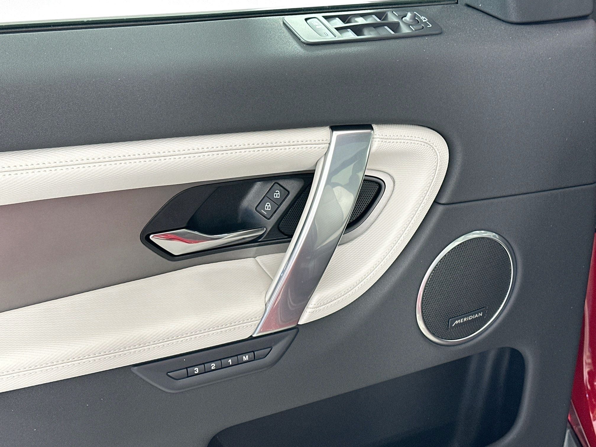 2026 Land Rover Discovery Sport Landmark