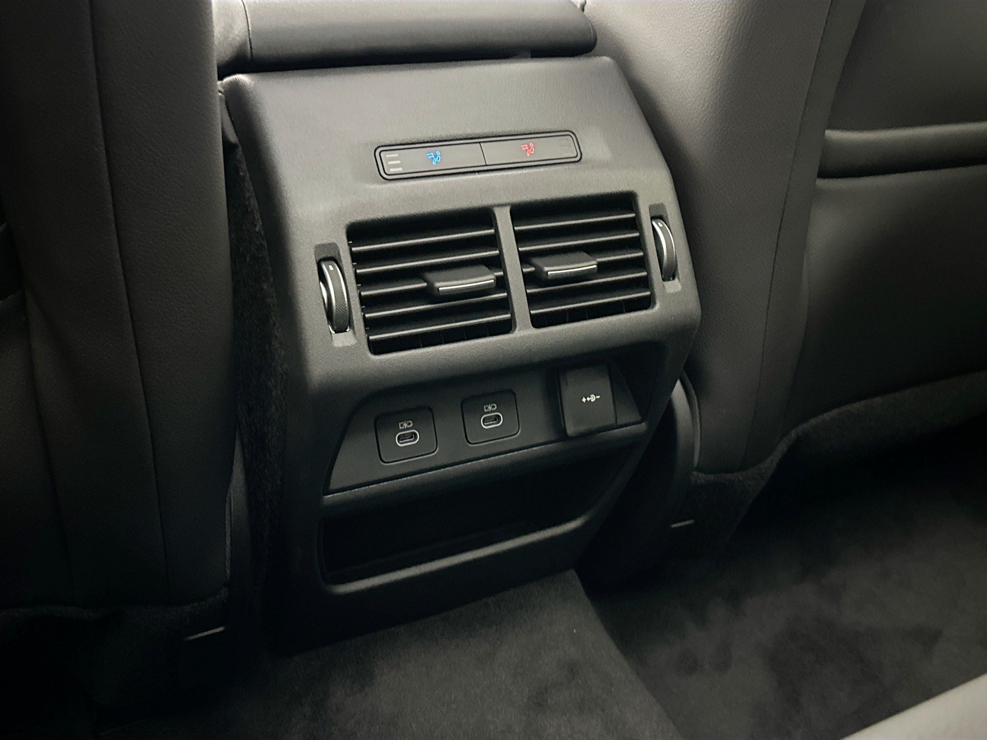 2026 Land Rover Discovery Sport Landmark