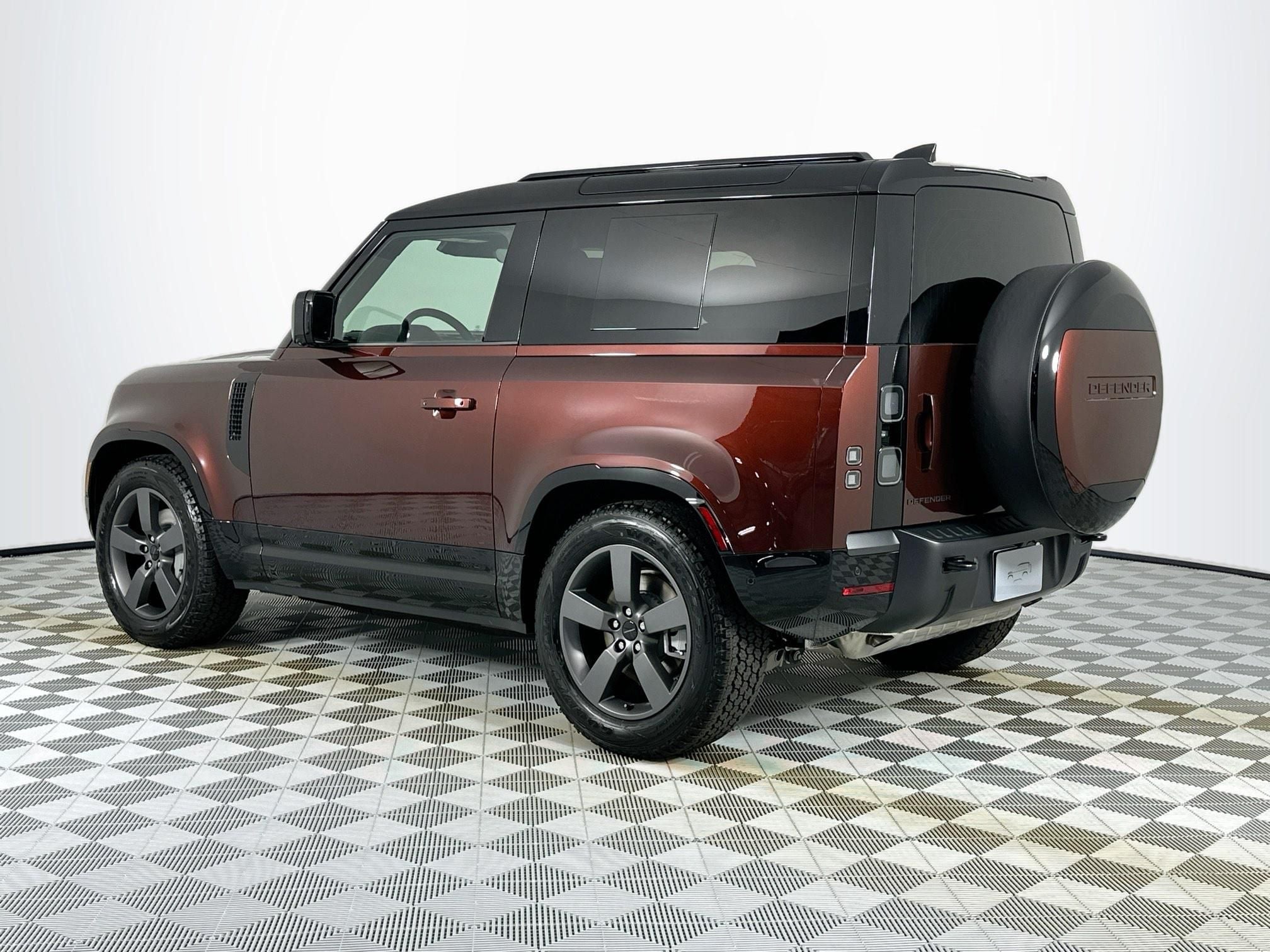 2026 Land Rover Defender 90 X-Dynamic SE