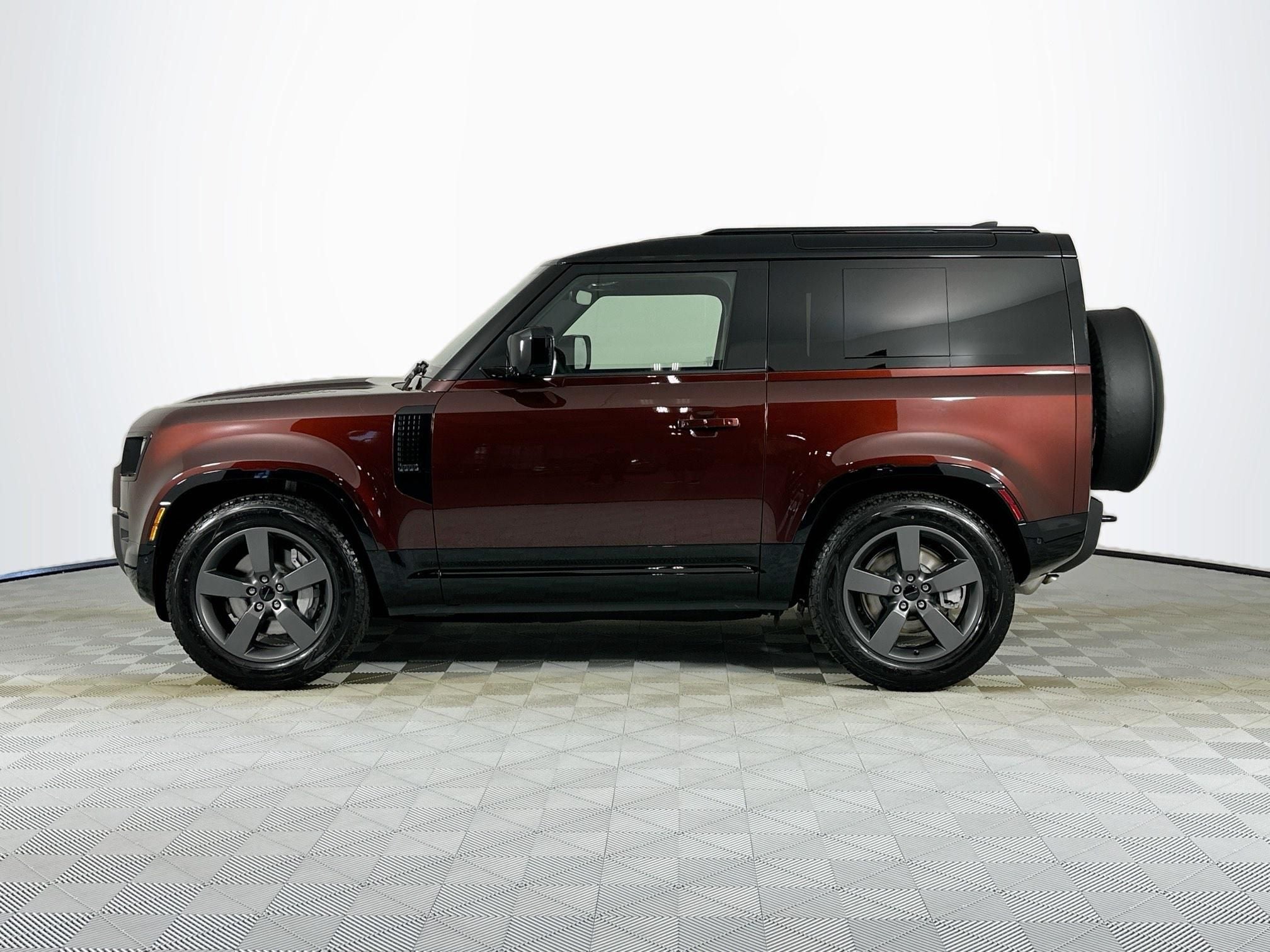 2026 Land Rover Defender 90 X-Dynamic SE