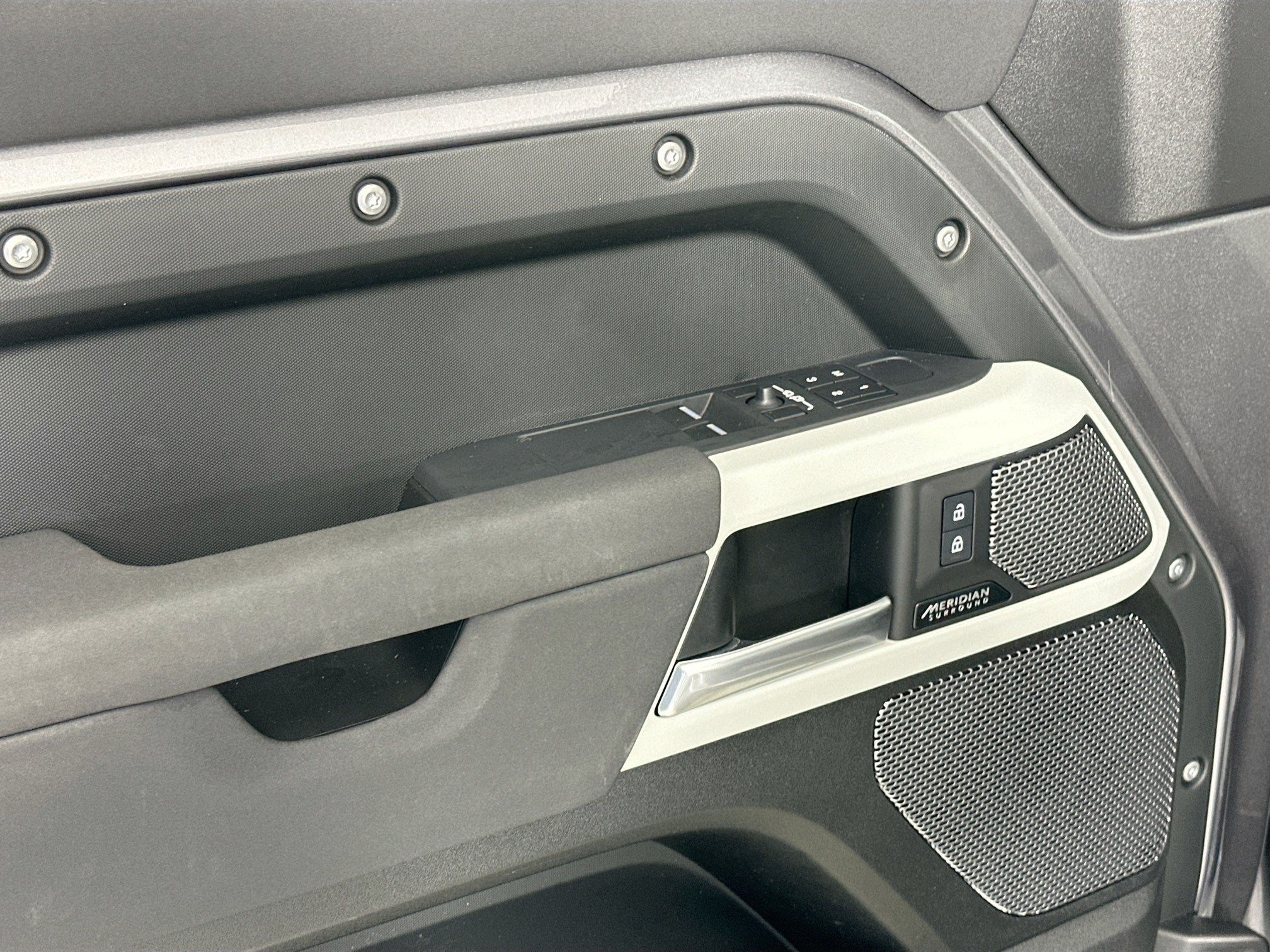 2023 Land Rover Defender 90 X-Dynamic SE