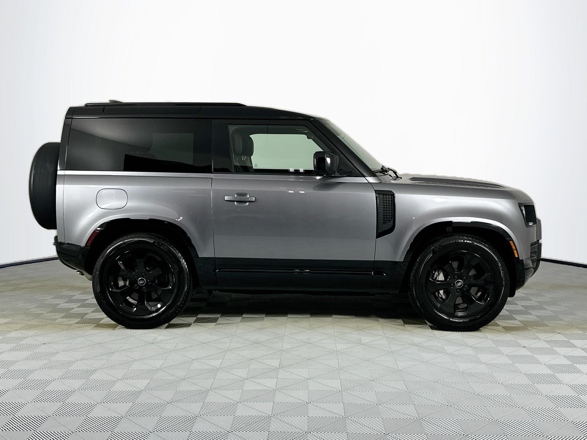 2023 Land Rover Defender 90 X-Dynamic SE