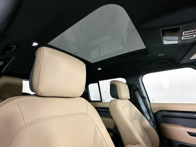 2026 Land Rover Defender 110 X-Dynamic SE