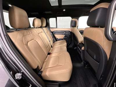 2026 Land Rover Defender 110 X-Dynamic SE