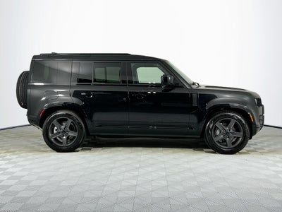 2026 Land Rover Defender 110 X-Dynamic SE