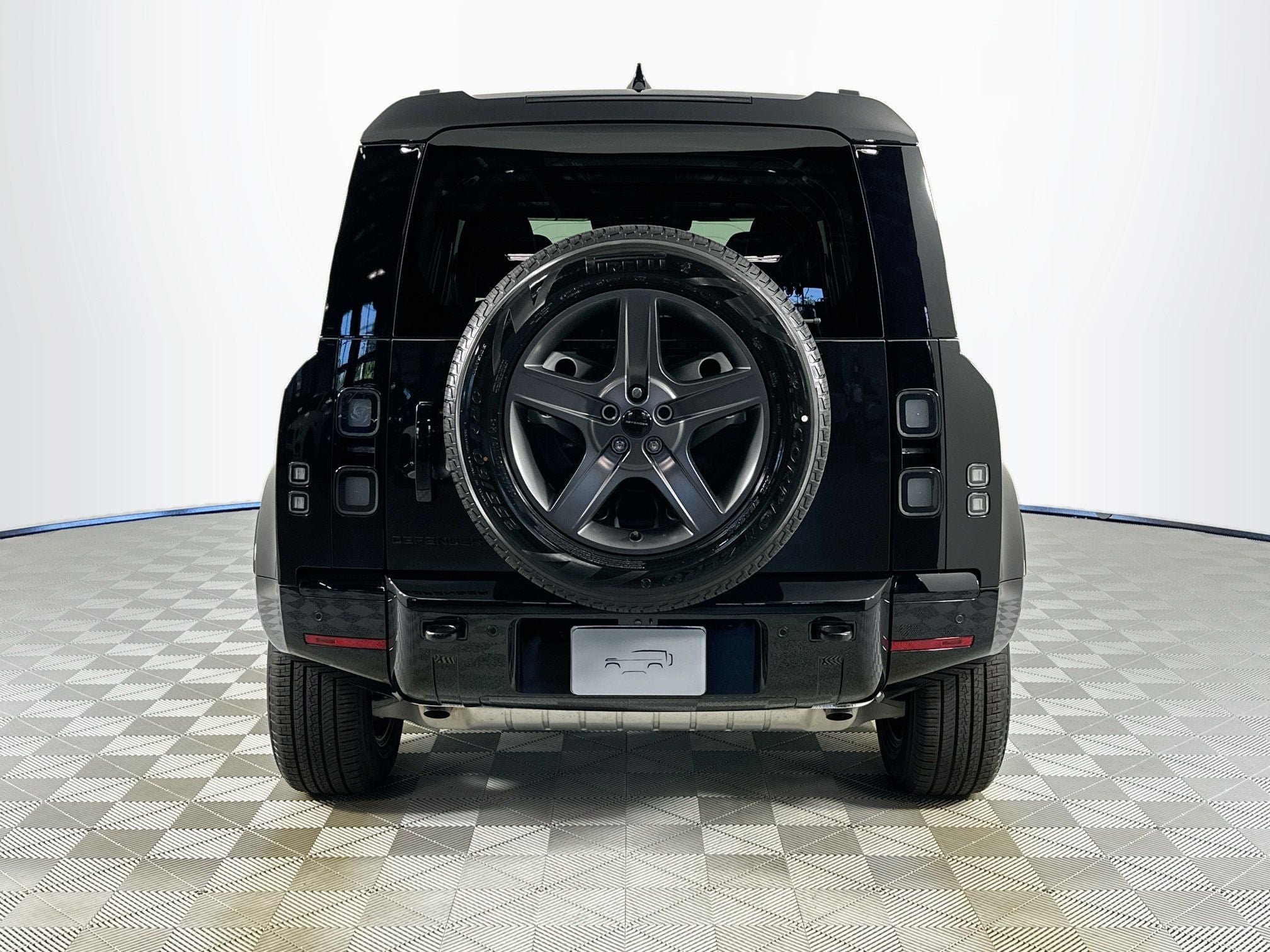 2026 Land Rover Defender 110 X-Dynamic SE