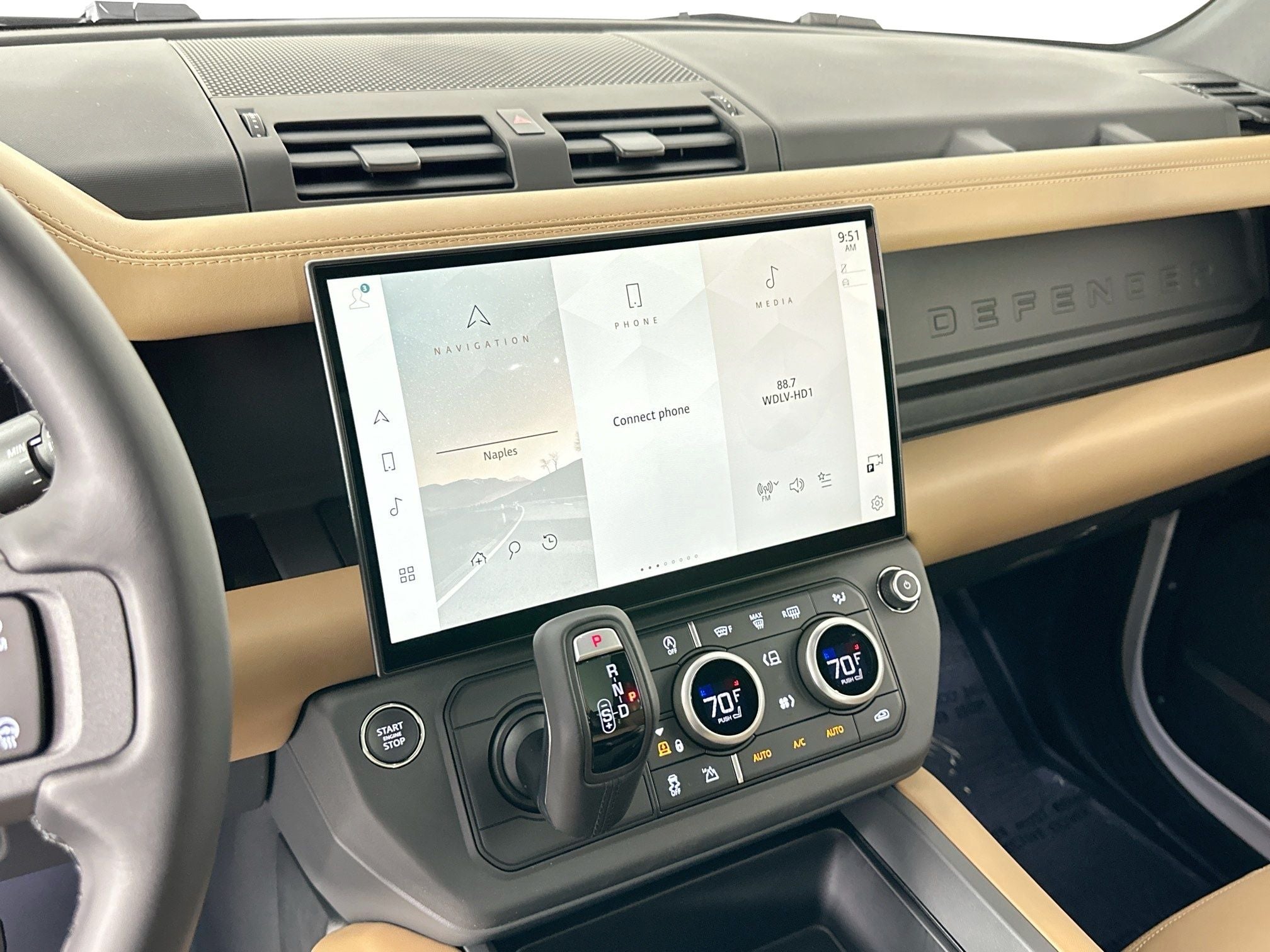 2026 Land Rover Defender 110 X-Dynamic SE