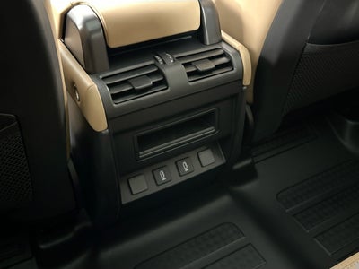 2026 Land Rover Defender 110 X-Dynamic SE