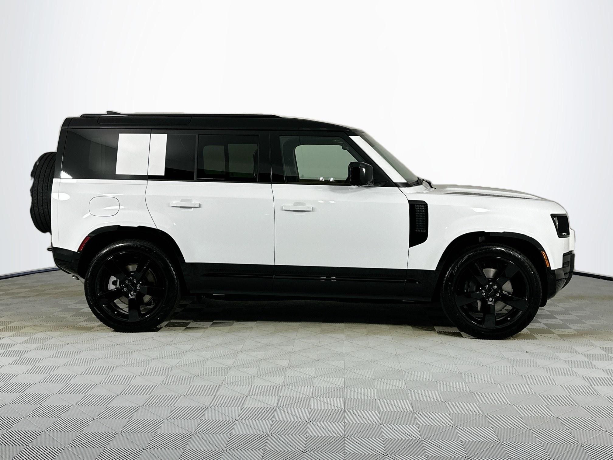 2026 Land Rover Defender 110 X-Dynamic SE