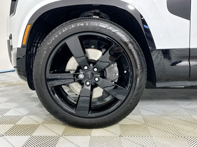 2026 Land Rover Defender 110 X-Dynamic SE