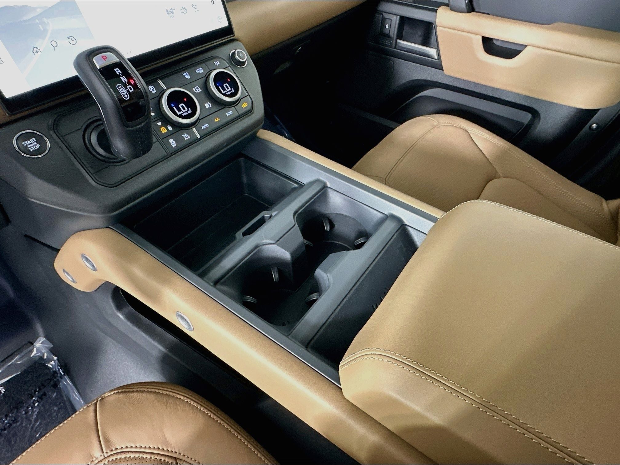 2026 Land Rover Defender 110 X-Dynamic SE