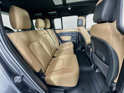 2026 Land Rover Defender 110 X-Dynamic SE