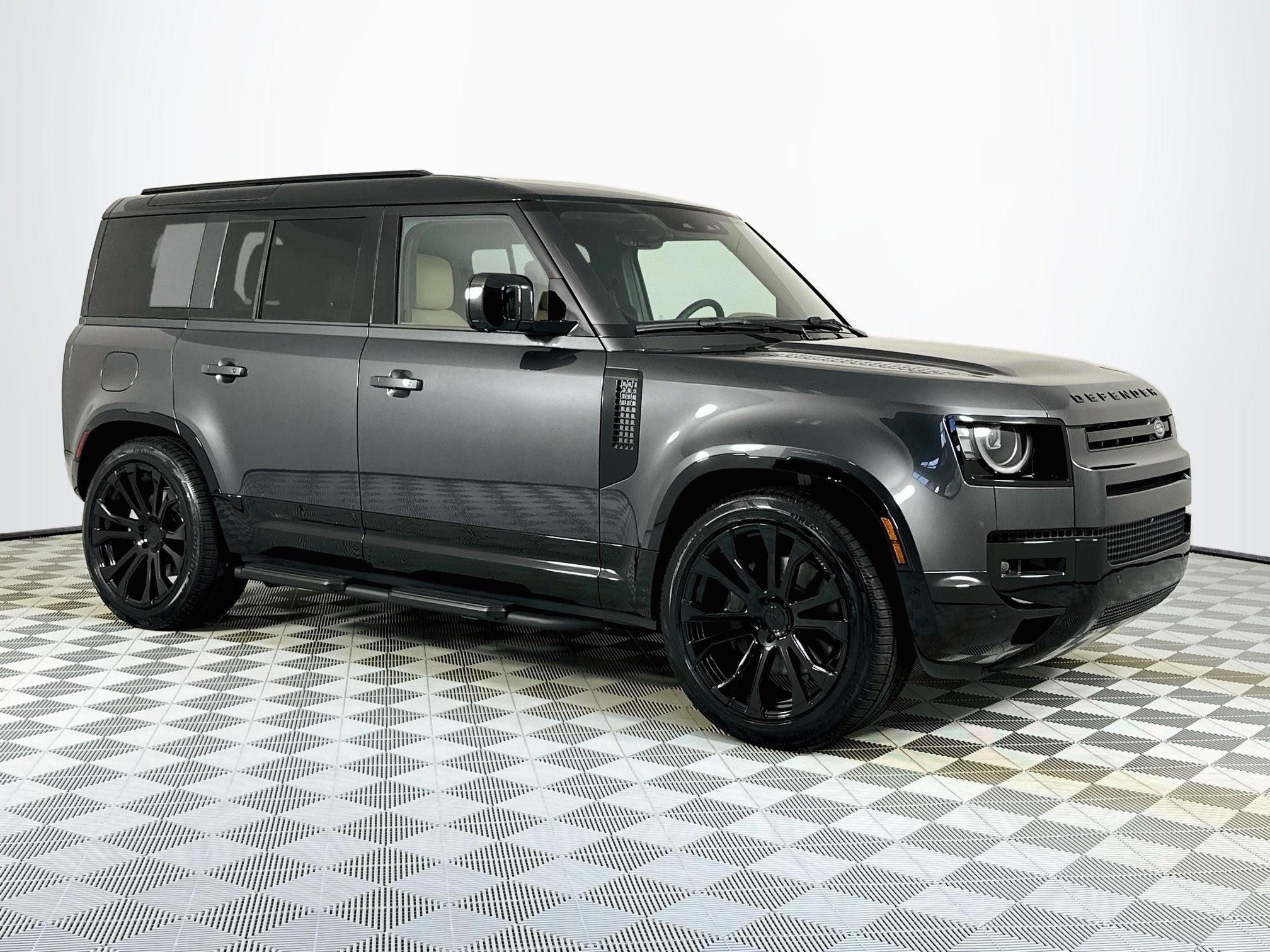 2026 Land Rover Defender 110 X-Dynamic SE