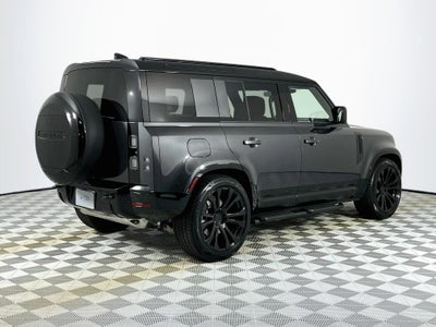 2026 Land Rover Defender 110 X-Dynamic SE