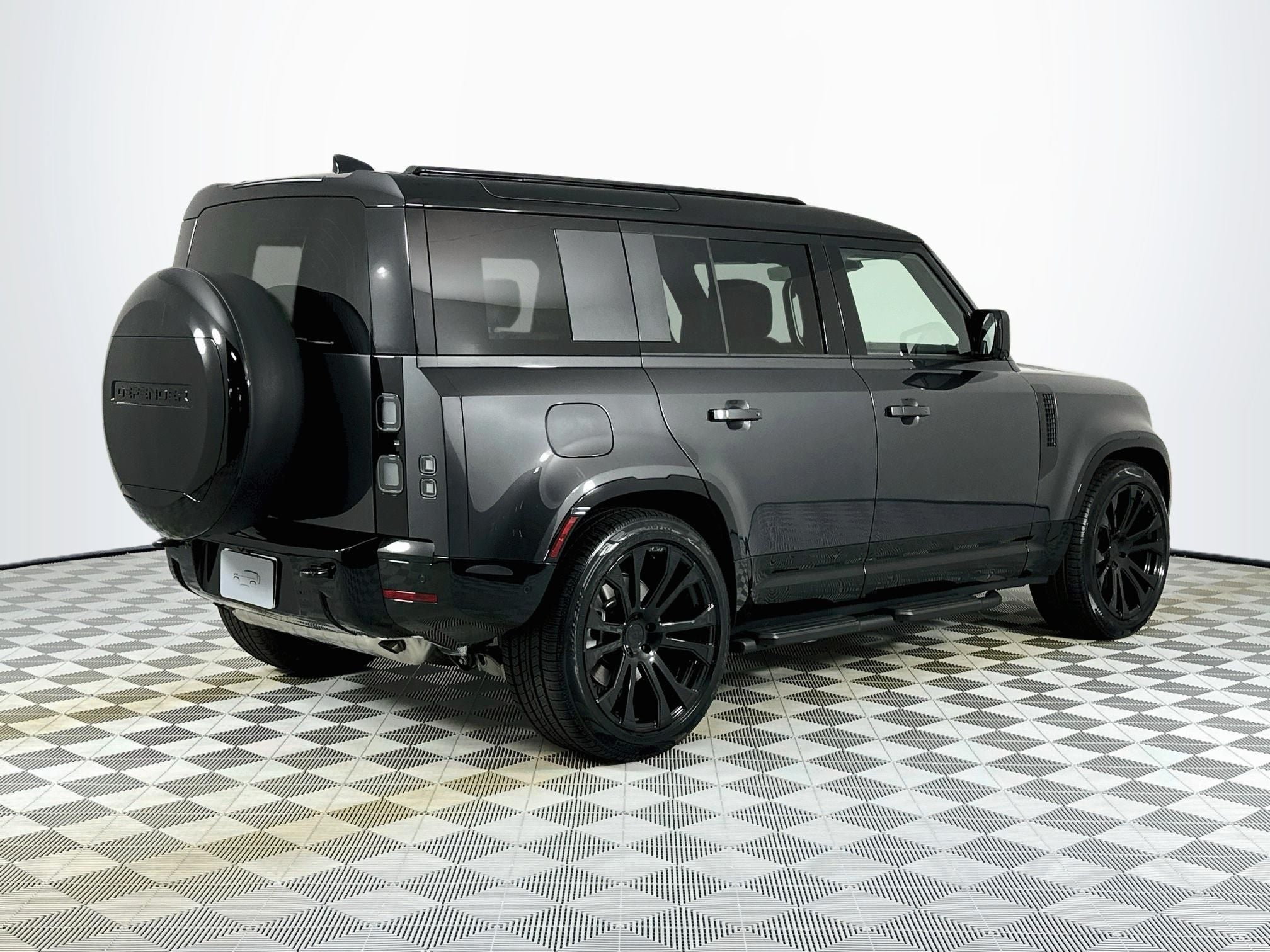 2026 Land Rover Defender 110 X-Dynamic SE