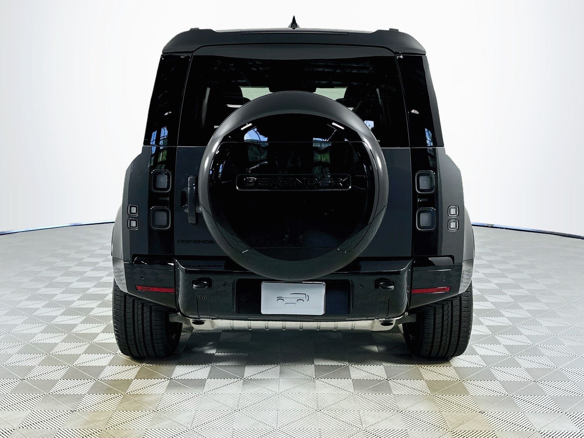 2026 Land Rover Defender 110 X-Dynamic SE