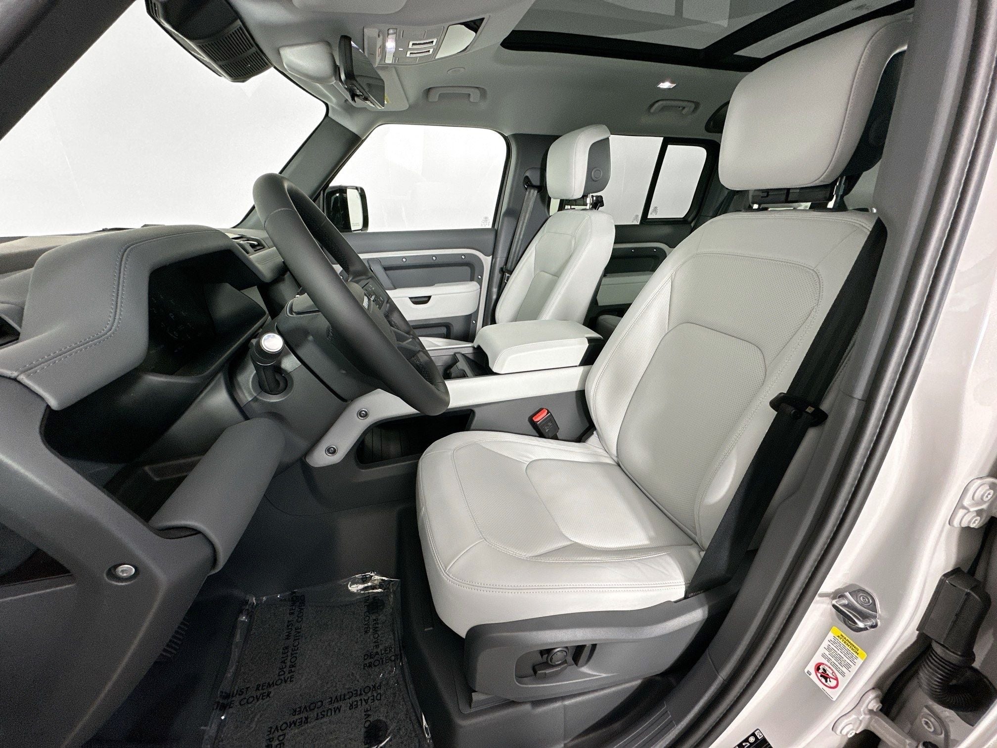 2026 Land Rover Defender 110 X-Dynamic SE