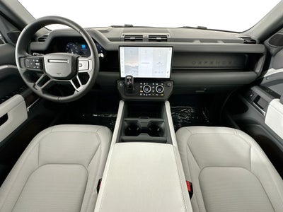 2026 Land Rover Defender 110 X-Dynamic SE