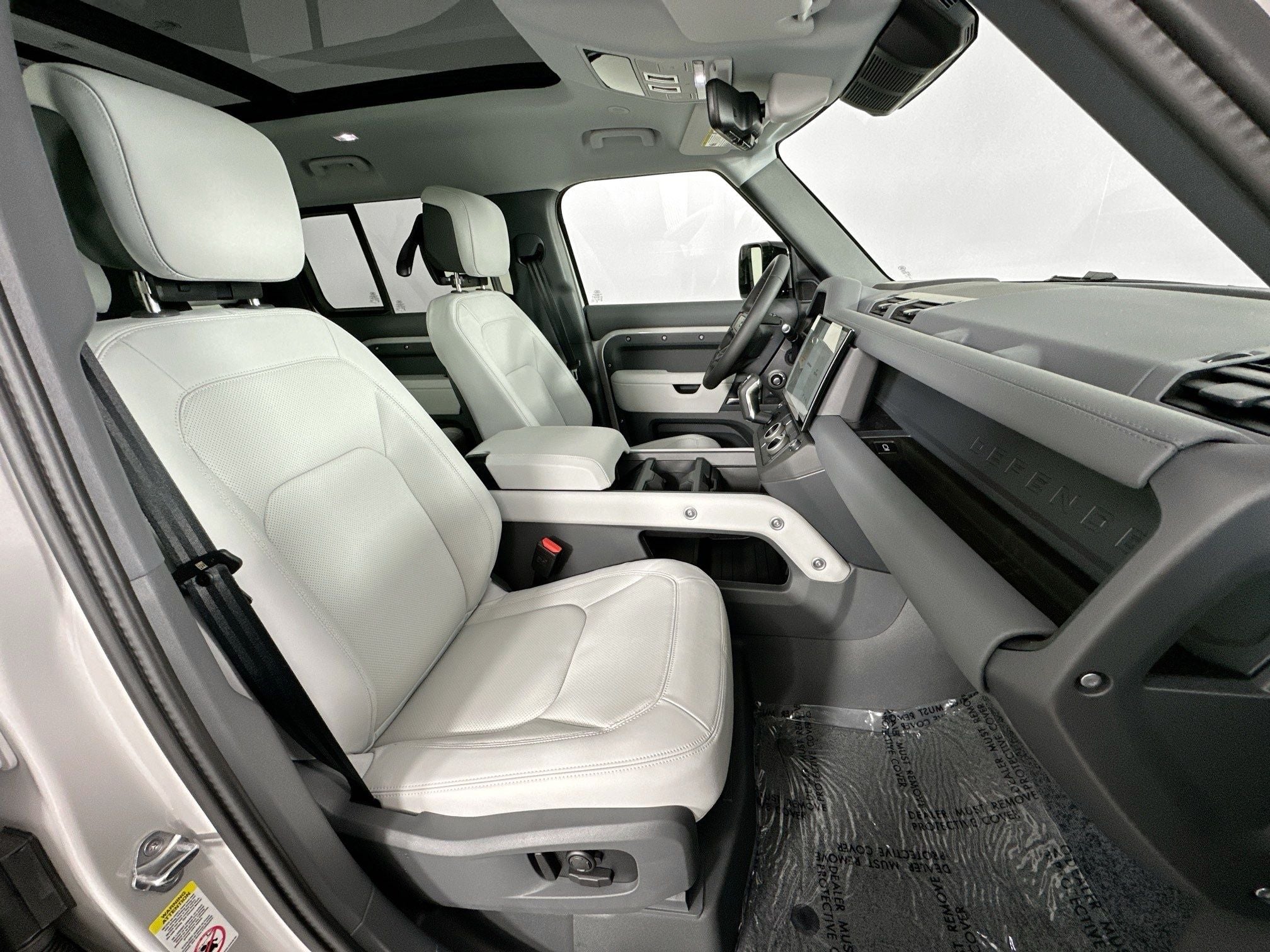 2026 Land Rover Defender 110 X-Dynamic SE