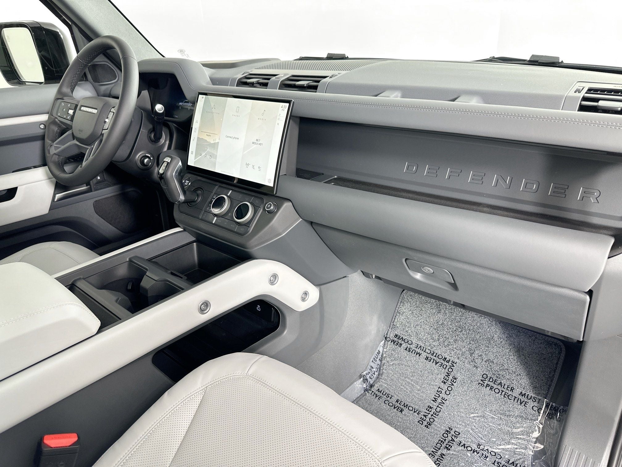 2026 Land Rover Defender 110 X-Dynamic SE