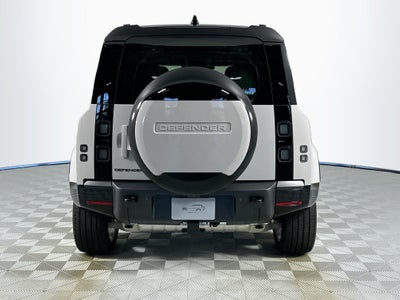 2026 Land Rover Defender 110 X-Dynamic SE