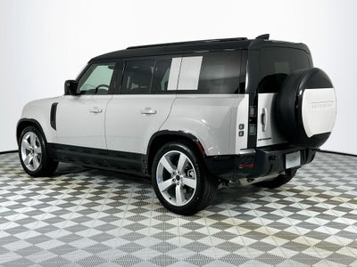 2026 Land Rover Defender 110 X-Dynamic SE