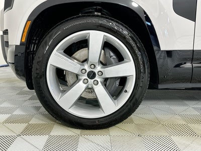 2026 Land Rover Defender 110 X-Dynamic SE