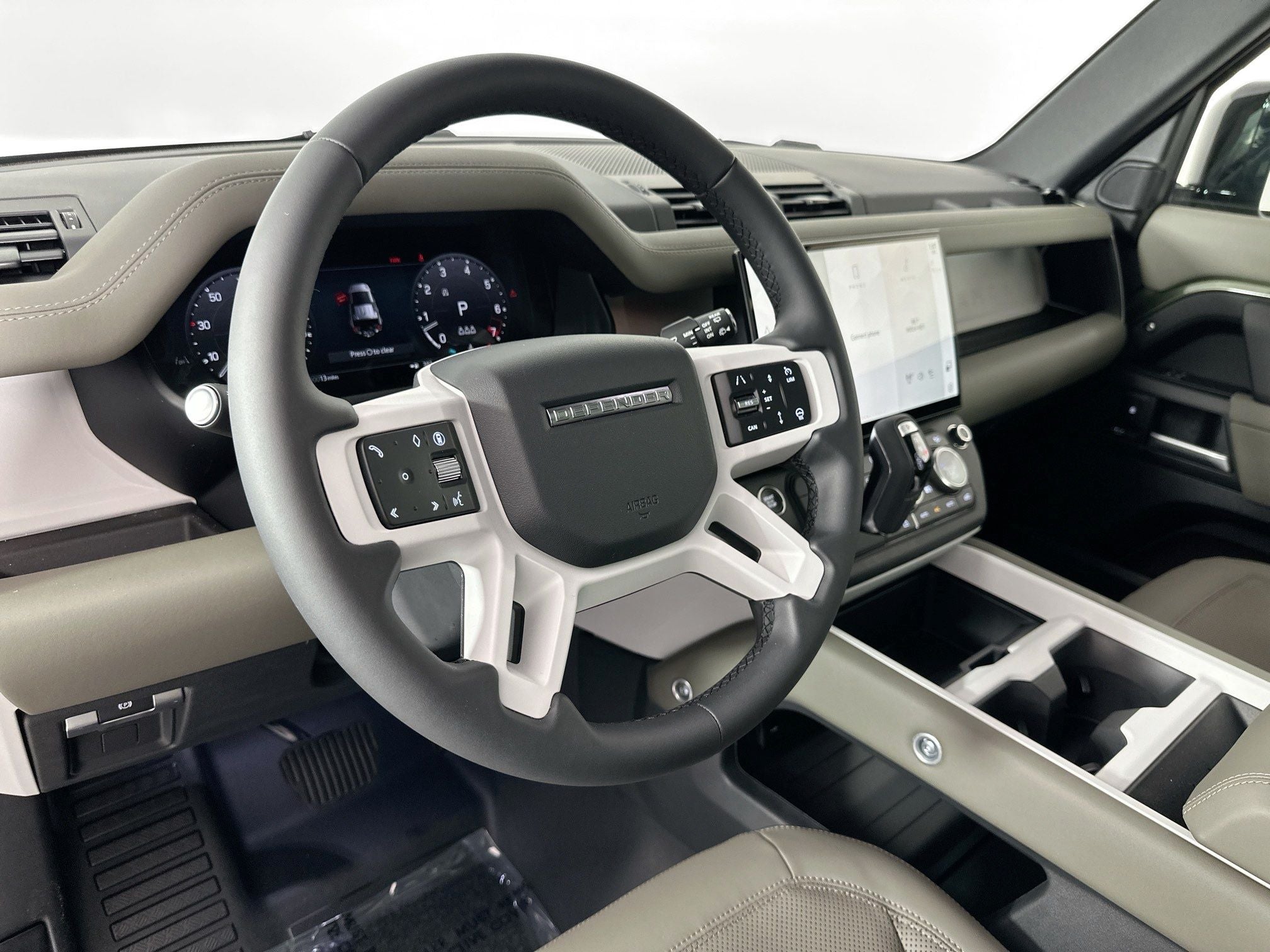2026 Land Rover Defender 110 X-Dynamic SE