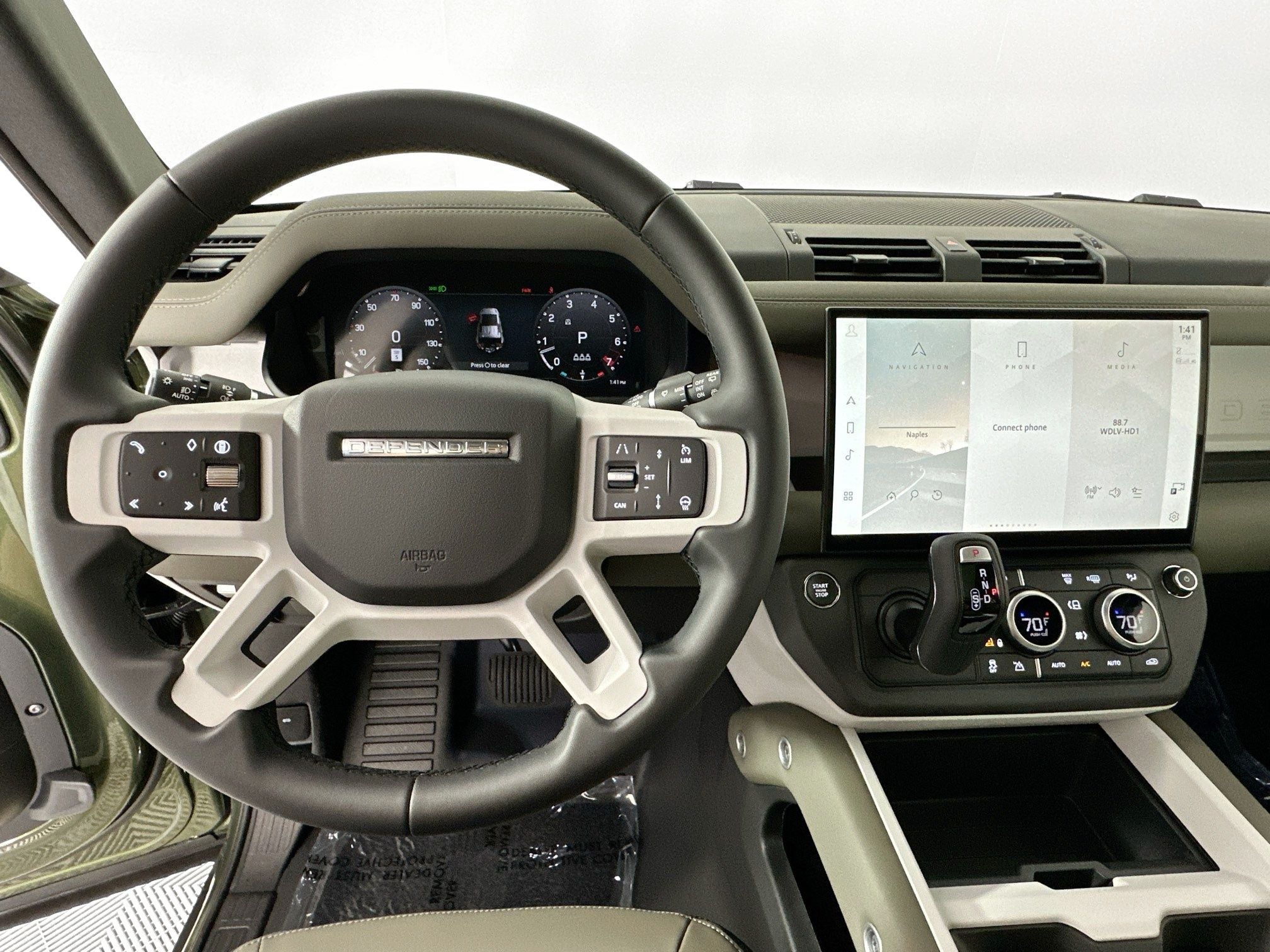 2026 Land Rover Defender 110 X-Dynamic SE