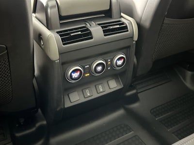 2026 Land Rover Defender 110 X-Dynamic SE