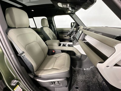 2026 Land Rover Defender 110 X-Dynamic SE