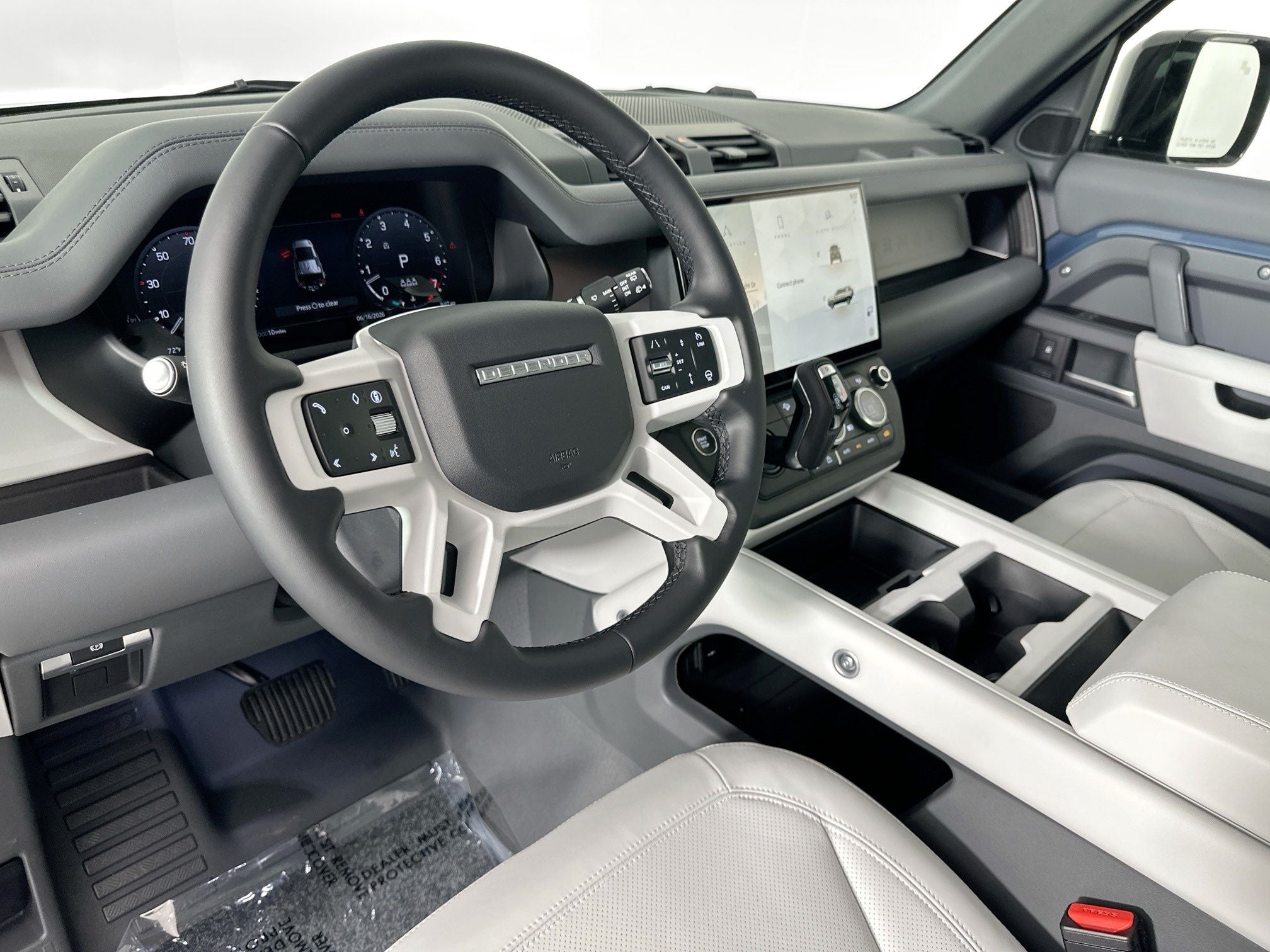 2026 Land Rover Defender 110 X-Dynamic SE