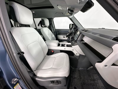 2026 Land Rover Defender 110 X-Dynamic SE