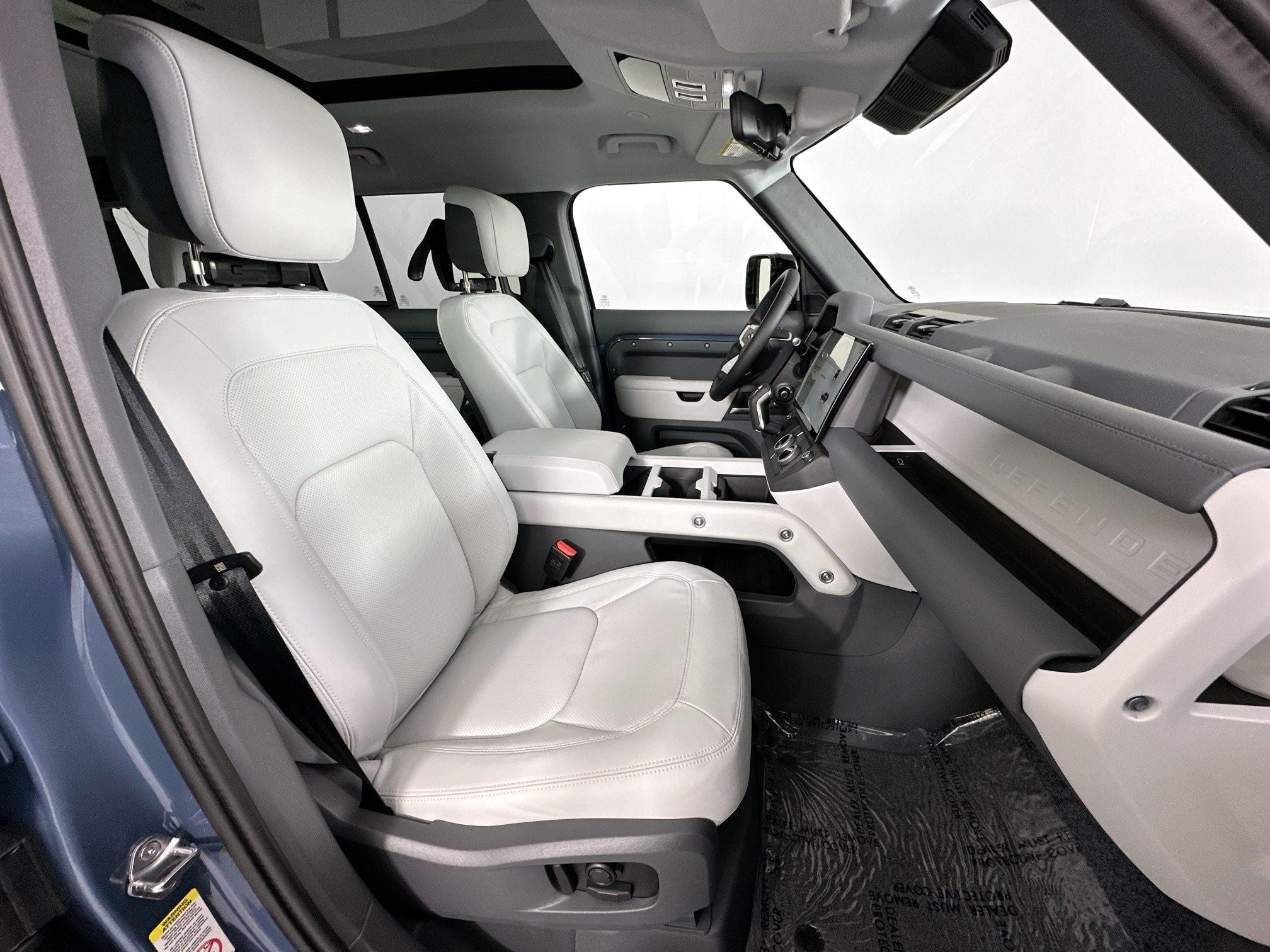 2026 Land Rover Defender 110 X-Dynamic SE