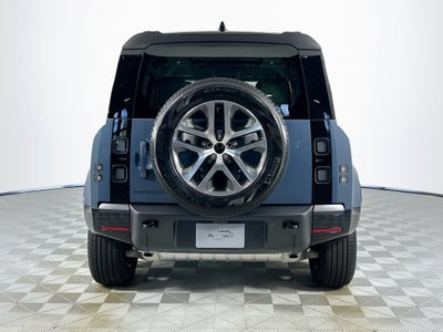 2026 Land Rover Defender 110 X-Dynamic SE