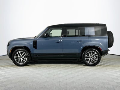 2026 Land Rover Defender 110 X-Dynamic SE