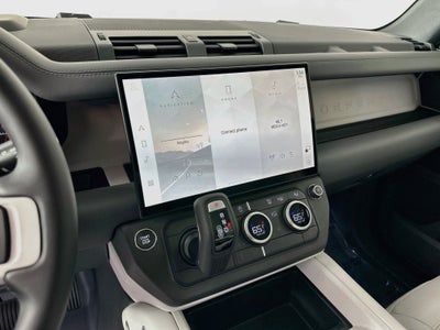 2026 Land Rover Defender 110 X-Dynamic SE