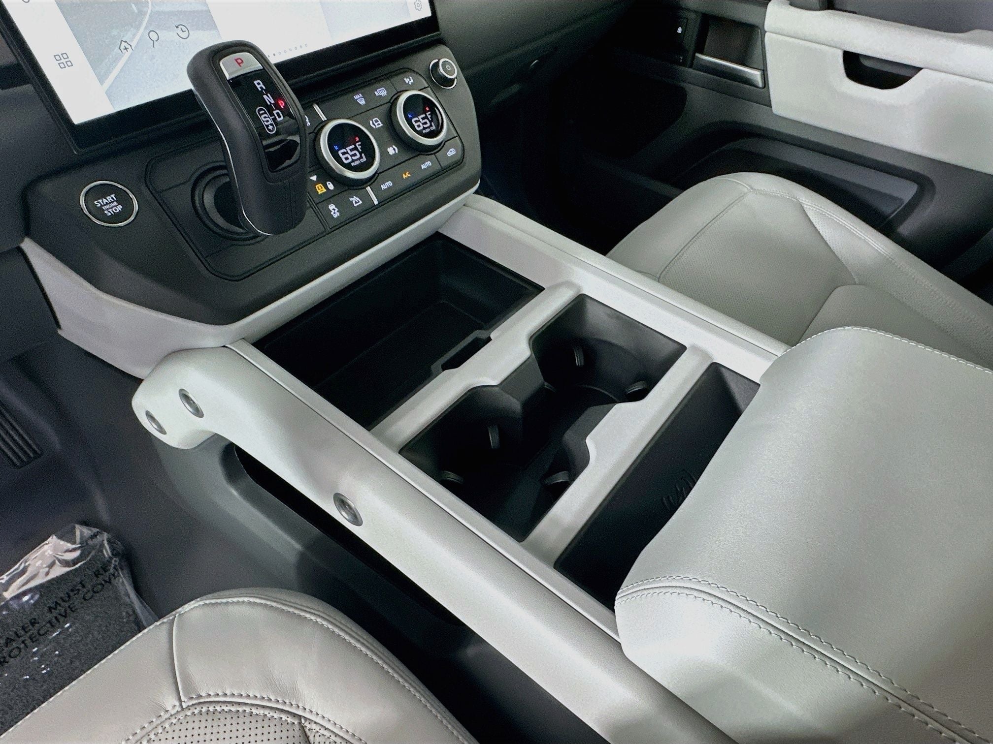 2026 Land Rover Defender 110 X-Dynamic SE